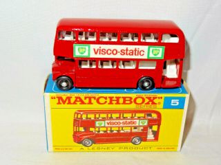 A Matchbox Model 5 - D London Routemaster Bus With The Htf Rare F - 2 Box Mib
