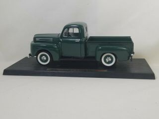 Road Signature Ford 1948 F - 1 Pick Up Red 1:18 Scale Die Cast