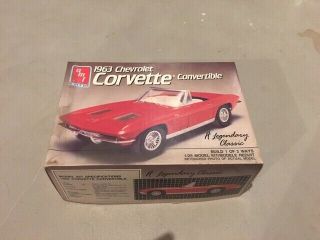 Amt/ertl 1963 Chevrolet Corvette Convertible 1/25