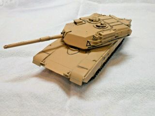 Built 1:72 Us M - 1 Abrams Tank