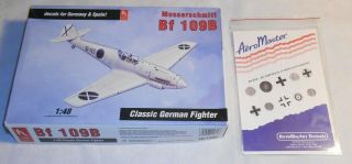 Hobbycraft 1/48 Bf 109b Wwii Fighter Model Kit W/areo Master Decals