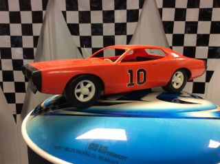VINTAGE Dukes of Hazzard knock off General Lee HARD TO FIND 2
