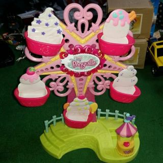 My Little Pony Ponyville Musical Ferris Wheel Mini Mr Carrot Cake Hasbro