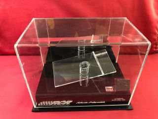 Kevin Harvick 1/24 Deluxe Display Case W/authentic Piece Of Race Tire & Platform