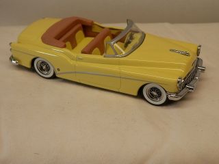 Matchbox Collectibles Dinky 1953 Buick Roadmaster Skylark Yellow 1:43 Scale
