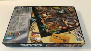 Clue Board Game by Parker Brothers - 2002 Edition - 100 Complete 2