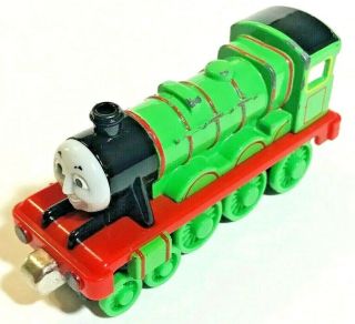 Henry 3.  75 " Diecast Metal & Magnet Train Engine Thomas Take Along N Play 2002
