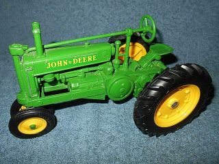 Ertl John Deere Diecast Metal Farm Tractor 8 " Long -