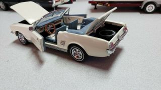 DANBURY 1966 FORD MUSTANG CONVERTIBLE 1/24 SCALE DIE CAST READ 5