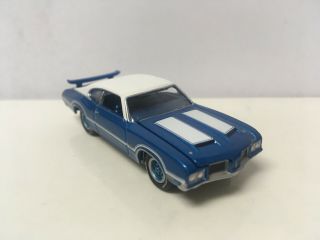 1972 72 Olds Oldsmobile Cutlass 442 W - 30 Collectible 1/64 Scale Diecast Model