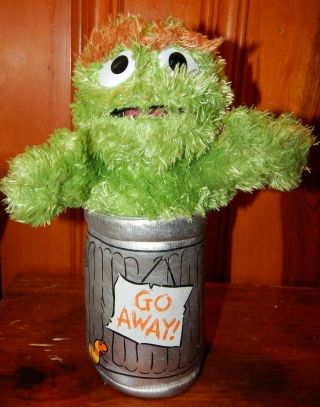 Gund Oscar The Grouch Sesame Street Stuffed Toy Plush Animal In His Garbage Can