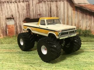 1977 Ford F - 250 4x4 Lifted Custom 1/64 Diecast Monster Truck Off Road 4wd F - 100