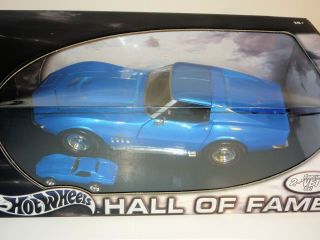 Hot Wheels Hall Of Fame 1/18 And 1/64 