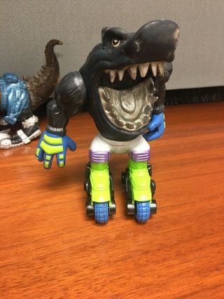 Vintage Street Sharks Action Figure Moby Lick Night Fighter T - Bone (Dino Vision) 6