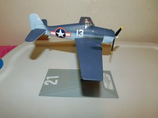 Gearbox Collectibles 1943 F6f - 3 13 Of Vf - 16 Hellcat Diecast Airplane & Stand Usn