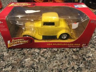 2012 Johnny Lightning Musclecars R55 1:24 ‘32 Ford Coupe