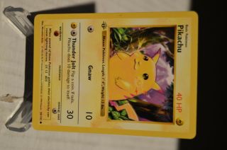 1st Edition Shadowless Pikachu Pokemon Card 58/102 - 1999 - Wizards