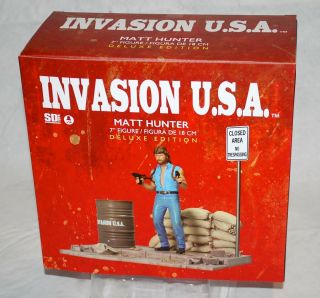 Sd Toys Invasion U.  S.  A.  Chuck Norris As Matt Hunter Deluxe Diorama 7 " Figure