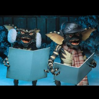 Neca Gremlins 2 Pack Christmas Carol Winter Scene 7 Inch Action Figure Presell