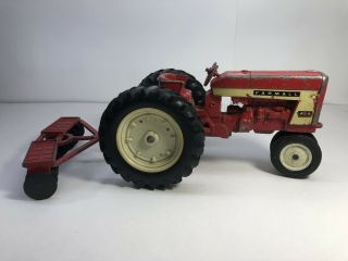 Ertl Die - Cast International Farmall 404 Red Tractor 1/16 Vintage Collectible