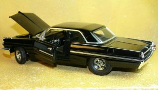 Ertl 1:18 American Muscle Series 1962 Pontiac Catalina (black) J/a14