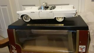 1955 Ford Thunderbird Convertible Hard/top1:18 Scale Die - Cast By Road Signature