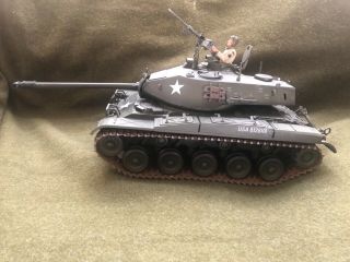 21st Century Toys Ultimate Soldier 1:18 Scale M - 41 Walker Bulldog Tank W/ Driver