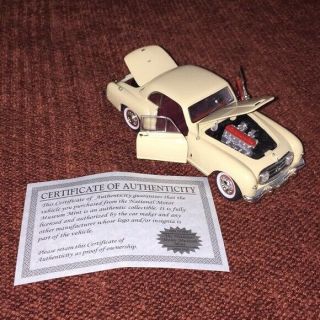1953 Nash Healy Coupe 1:32 Scale Cream Yellow Model Diecast