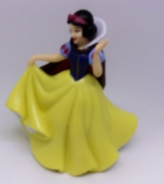Disney Princess Snow White 3.  5 Inch Figure Pvc Toy Figurine Birthday Cake Top