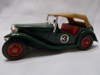 MATCHBOX MODELS OF YESTERYEAR Y8 - 4 1945 MG ISSUE 4 2