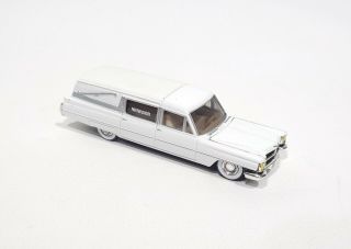Hot Wheels Limited Edition 1963 Cadillac Fleetwood Hearse White