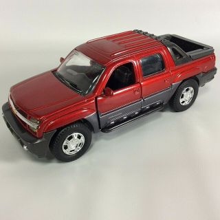 Chevy Avalanche 02 Chevrolet Diecast Model Ray 1:25 Scale No Box Doors Open