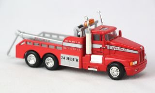 Red Devil Heavy Duty 1:87 Ho Scale Diecast & Plastic Tow Truck