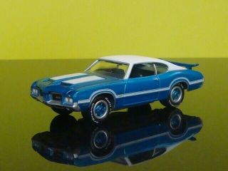 1971 71 Oldsmobile Cutlass 442 W - 30 Muscle Car 1/64 Scale Limited Edition M