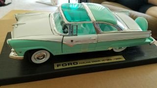 Yat Ming Rl 1955 Ford Fairlane Crown Victoria 1:18 Green/white Diecast W/box