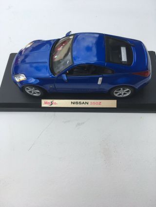 Maisto Nissan 350z Blue 1:18 Diecast Car