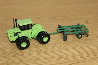 1/64 Steiger Turbo Tiger Ii 4wd Tractor With John Deere Ripper Implement