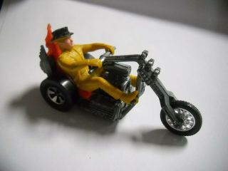 Vintage Hot Wheels Rrrumblers Torque Chop Motorcycle W Brown Rider Orange Seat