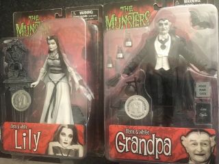 The Munsters Lily And Grandpa Black & White 2 Action Figures Toys R Us Exclusive
