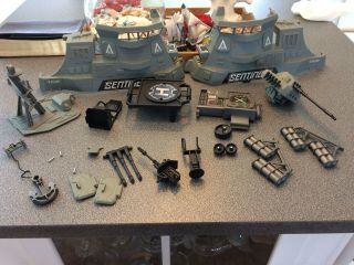 True Heroes Sentinel 1 Military Battleshipt.  H.  358 - A Misc.  Parts