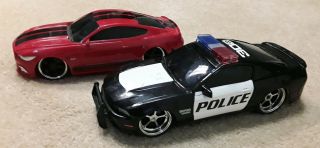 Jada Hyper Charger Mustang Police & Mustang Gt 1:16 Scale 2.  4 Ghz