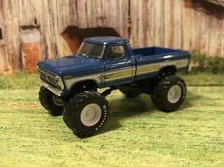 1976 Ford F - 250 4x4 Lifted Custom 1/64 Diecast Monster Truck Off Road 4wd F - 100