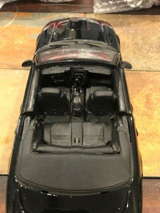 Maisto 1999 Ford Mustang GT Convertible Black 1:18 Scale Die Cast 6