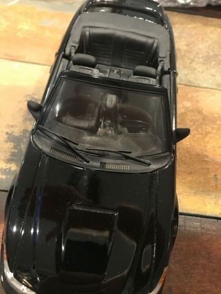 Maisto 1999 Ford Mustang GT Convertible Black 1:18 Scale Die Cast 7