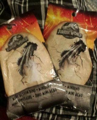 Jurassic World Fallen Kingdom Mini Action Dino Blind Bags 2 Bags