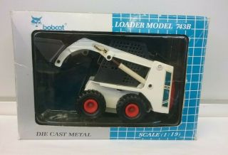 Bobcat Loader Model 743b Die Cast Metal Scale 1:19