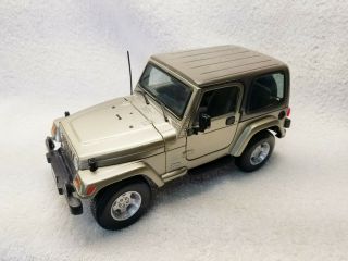 Pre - Owned Jeep Wrangler Sahara 1/18 Scale By Burago Display Only Since