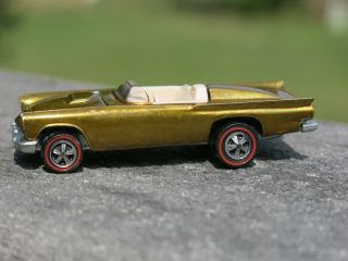 Hot Wheels Redlines Custom T - Bird 1969 Gold