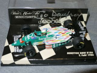 Minichamps 1:43 F1 1986 Teo Fabi Benetton Bmw F186 Signed
