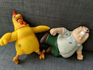 Family Guy The Giant Chicken Vs Peter Griffin - Action Figure 2 Pack (mezco 2005)